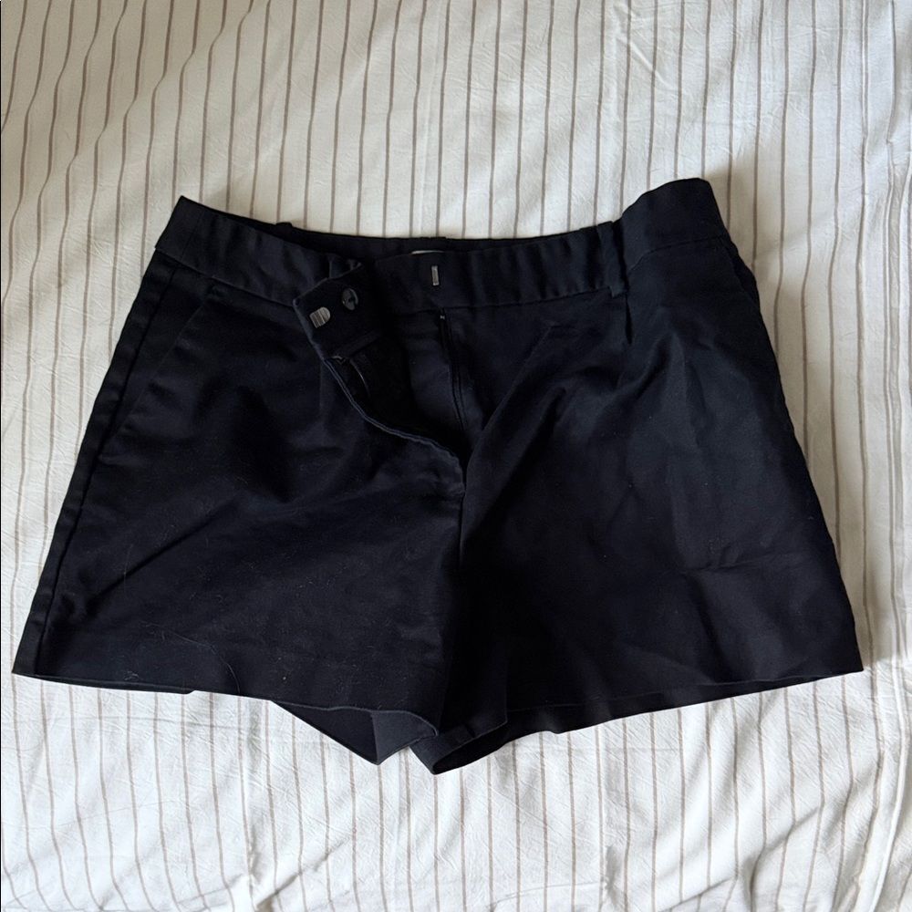 Zara Classic Black Women's Shorts L like new